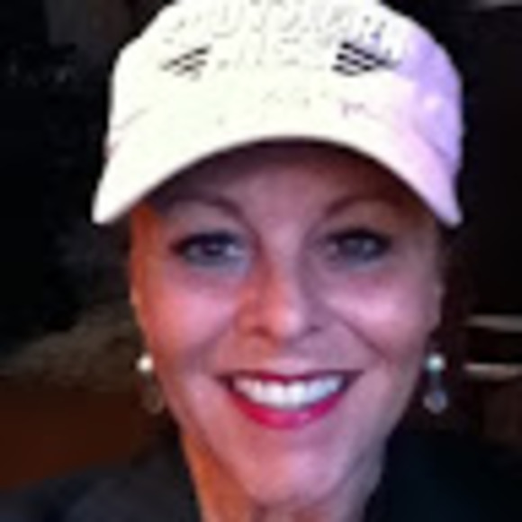 Meet your Posher, Debbie - Picture 1 of 1